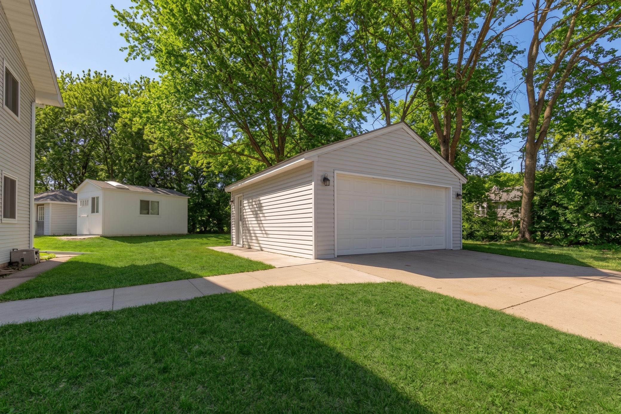 728 Winona Street Mankato, MN 56001 - Photo 4 of 34