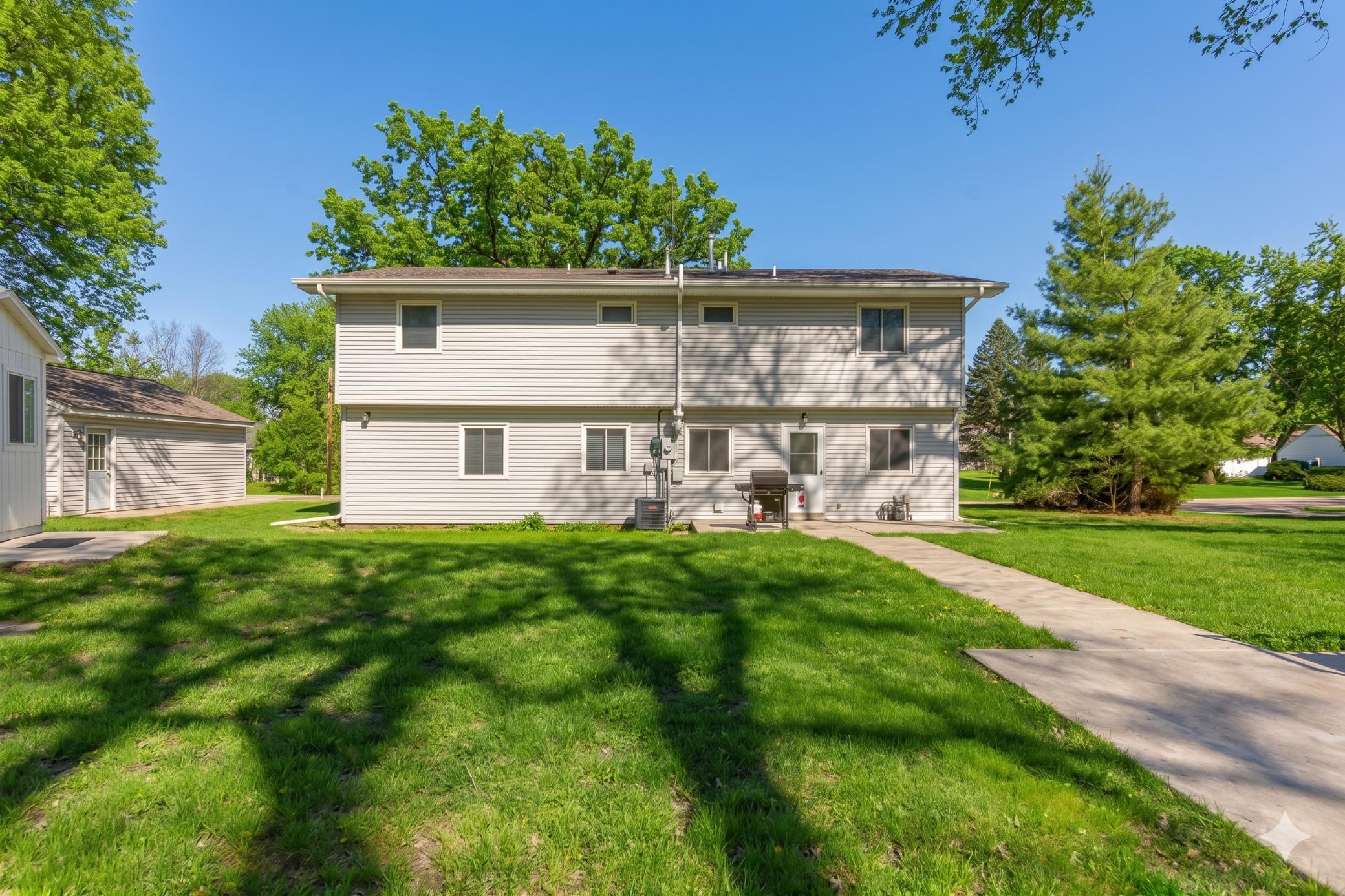 728 Winona Street Mankato, MN 56001 - Photo 8 of 34