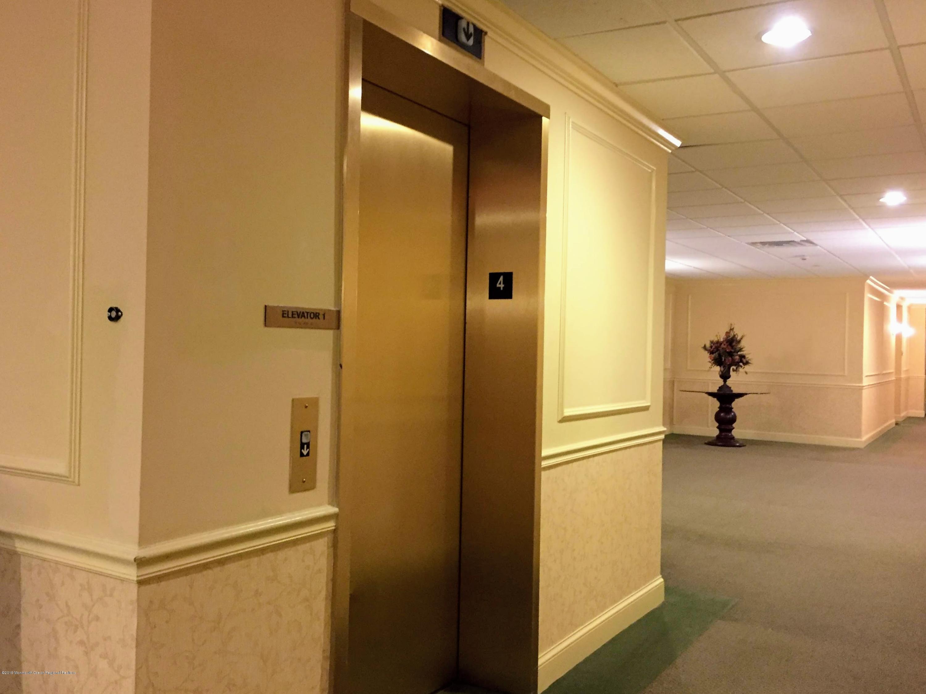 540 Cranbury Road, Unit 419 East Brunswick, NJ 08816 - Photo 2 of 42 a view of empty room