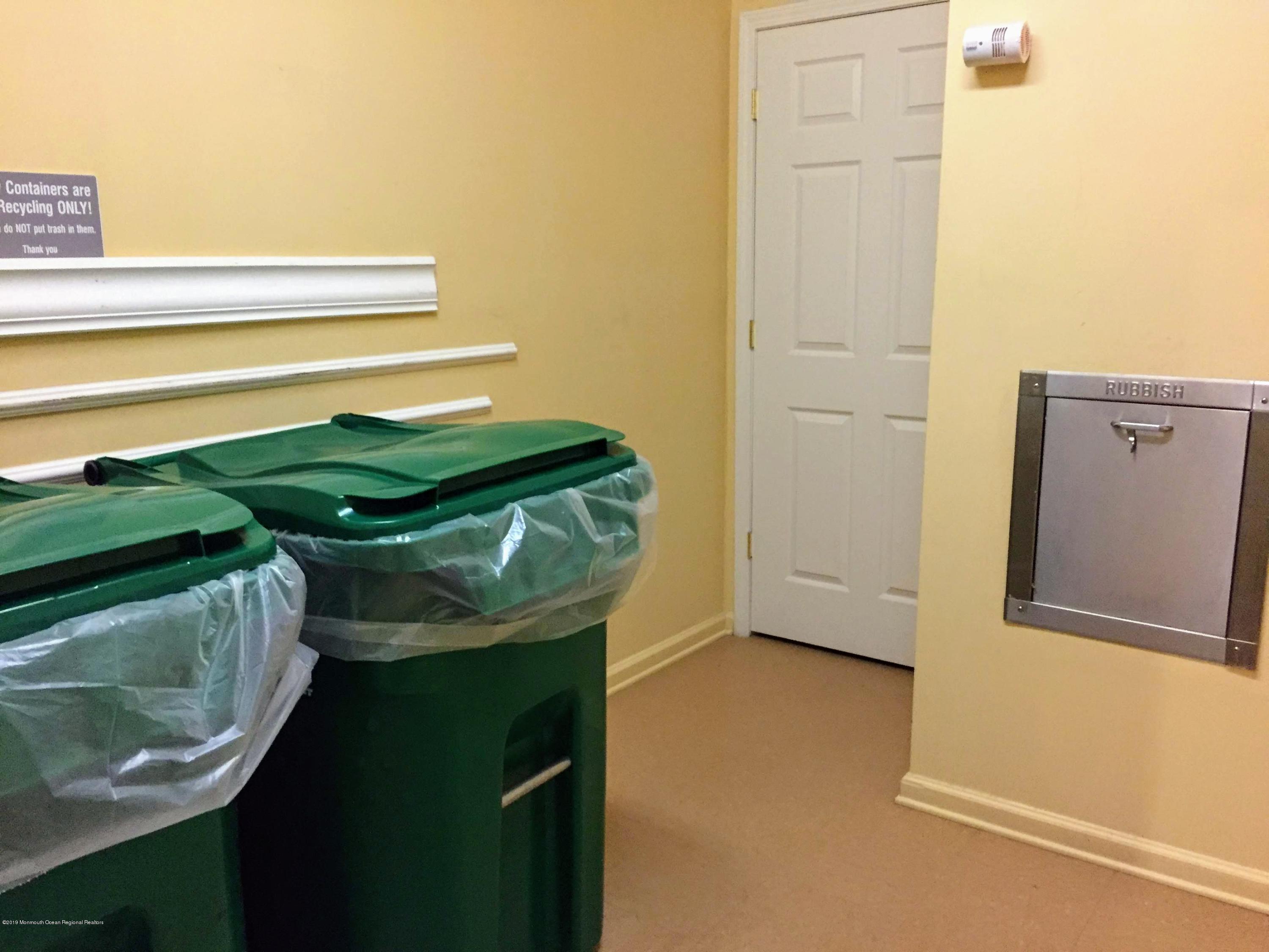 540 Cranbury Road, Unit 419 East Brunswick, NJ 08816 - Photo 36 of 42 a utility room with washer and dryer