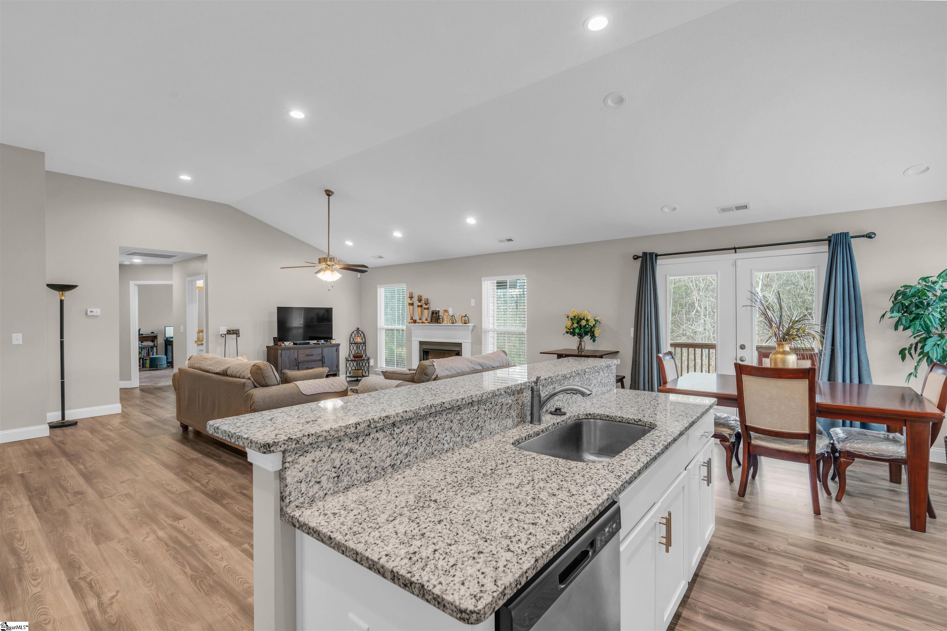 422 Thiago Court Lyman, SC 29365 - Photo 12 of 26