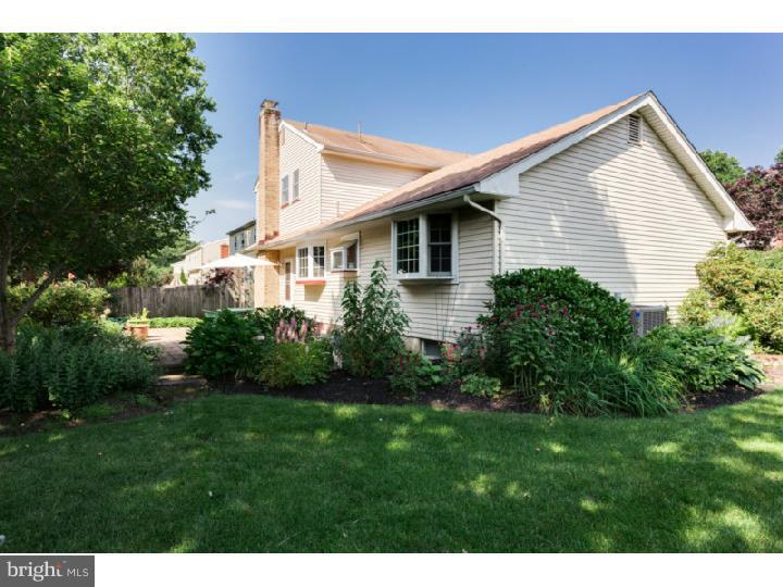 738 York Road Mount Laurel, NJ 08054 - Photo 2 of 25