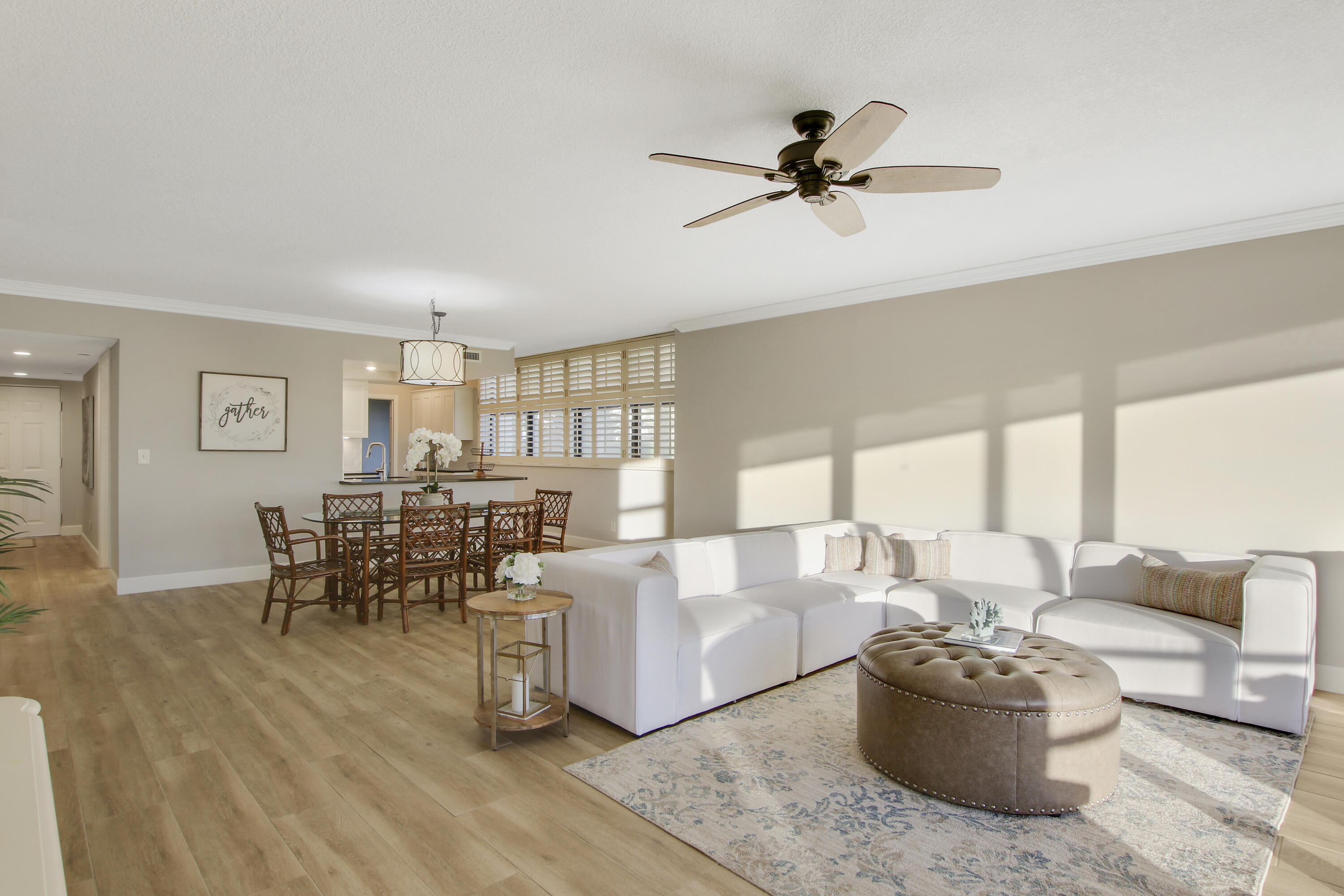 356 Golfview Road, Unit 101 North Palm Beach, FL 33408 - Photo 7 of 25 Wood-Like Tile