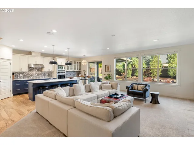 $1,095,000 | 14205 Northwest 56th Avenue, Vancouver, WA 98685