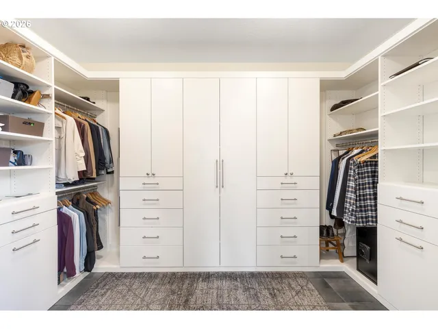 $1,095,000 | 14205 Northwest 56th Avenue, Vancouver, WA 98685