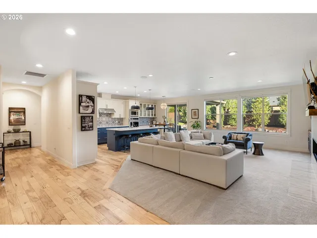 $1,095,000 | 14205 Northwest 56th Avenue, Vancouver, WA 98685