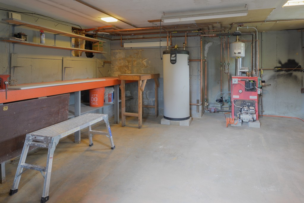 22 Marble Road Gloucester, MA 01930 - Photo 22 of 25 a utility room with dryer and washer