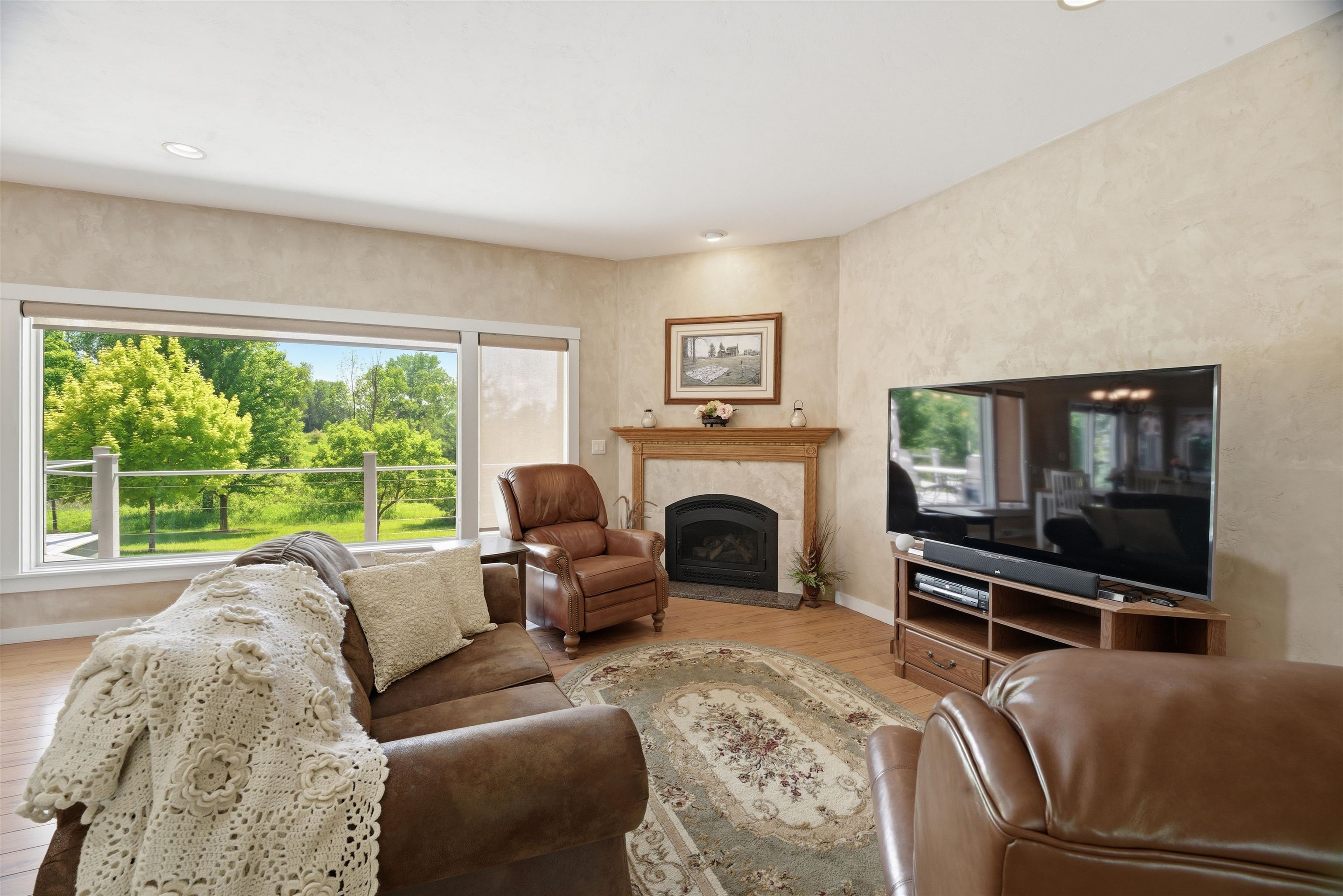 W3549 Center Valley Road Appleton, WI 54913 - Photo 6 of 52