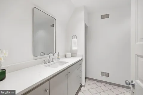 $3,495,000 | 8917 Harvest Square Court, Potomac, MD 20854