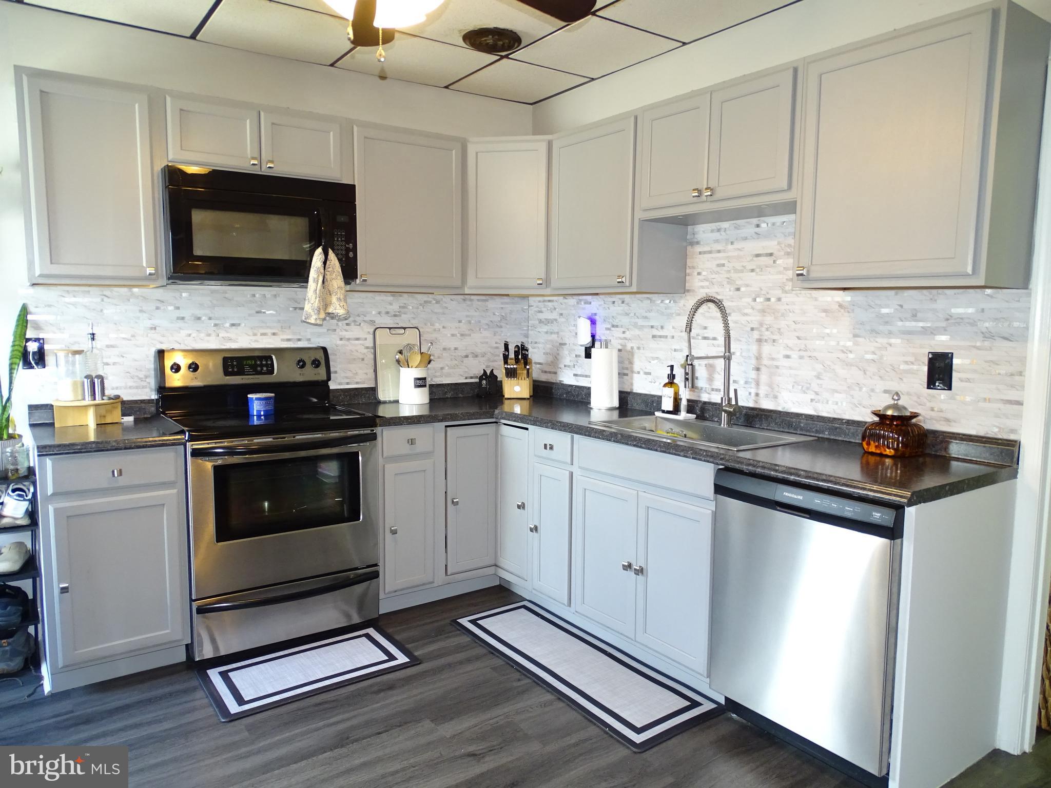 206 3rd Street Hanover, PA 17331 - Photo 4 of 18