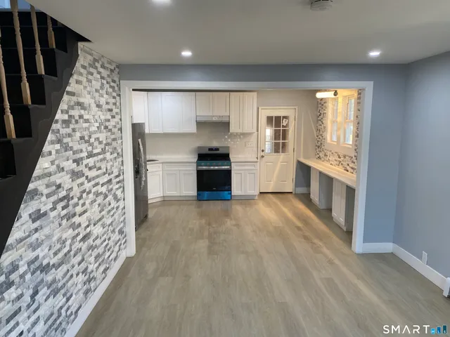 $350,000 | 212 Platt Street, Waterbury, CT 06704