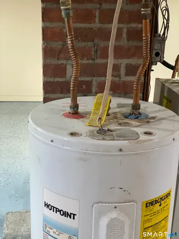 $350,000 | 212 Platt Street, Waterbury, CT 06704