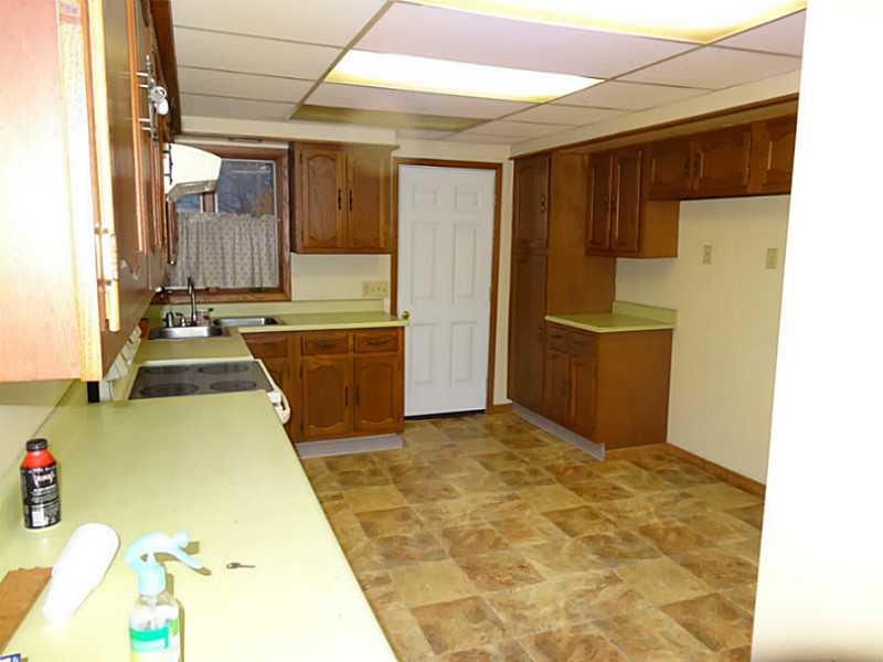 619 Old Rte 8 Harrisville, PA 16038 - Photo 3 of 18 Kitchen.