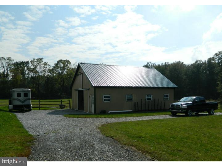16 Lippitt Road Honey Brook, PA 19344 - Photo 18 of 25 Barn