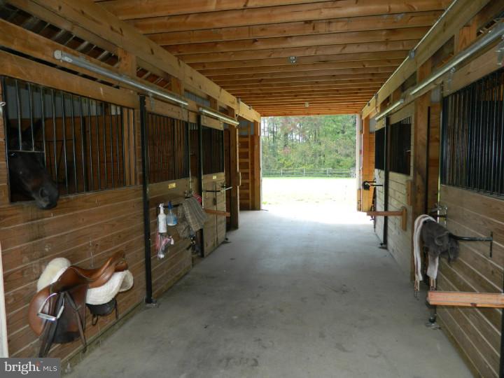 16 Lippitt Road Honey Brook, PA 19344 - Photo 22 of 25 Barn