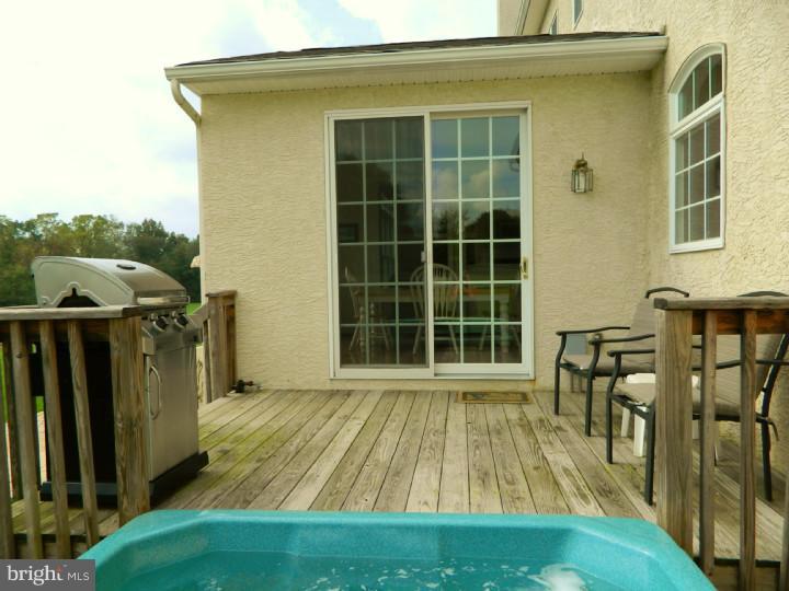 16 Lippitt Road Honey Brook, PA 19344 - Photo 8 of 25 Deck
