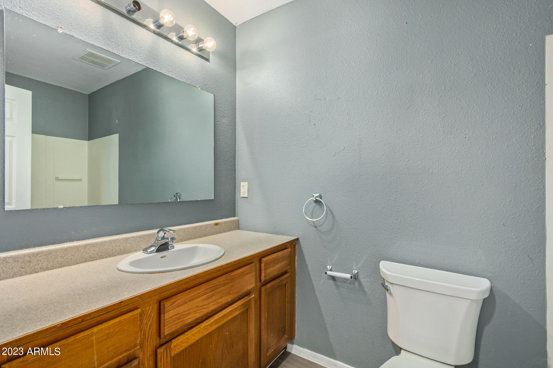 424 West Brown Road, Unit 212 Mesa, AZ 85201 - Photo 19 of 32 19 - Brown