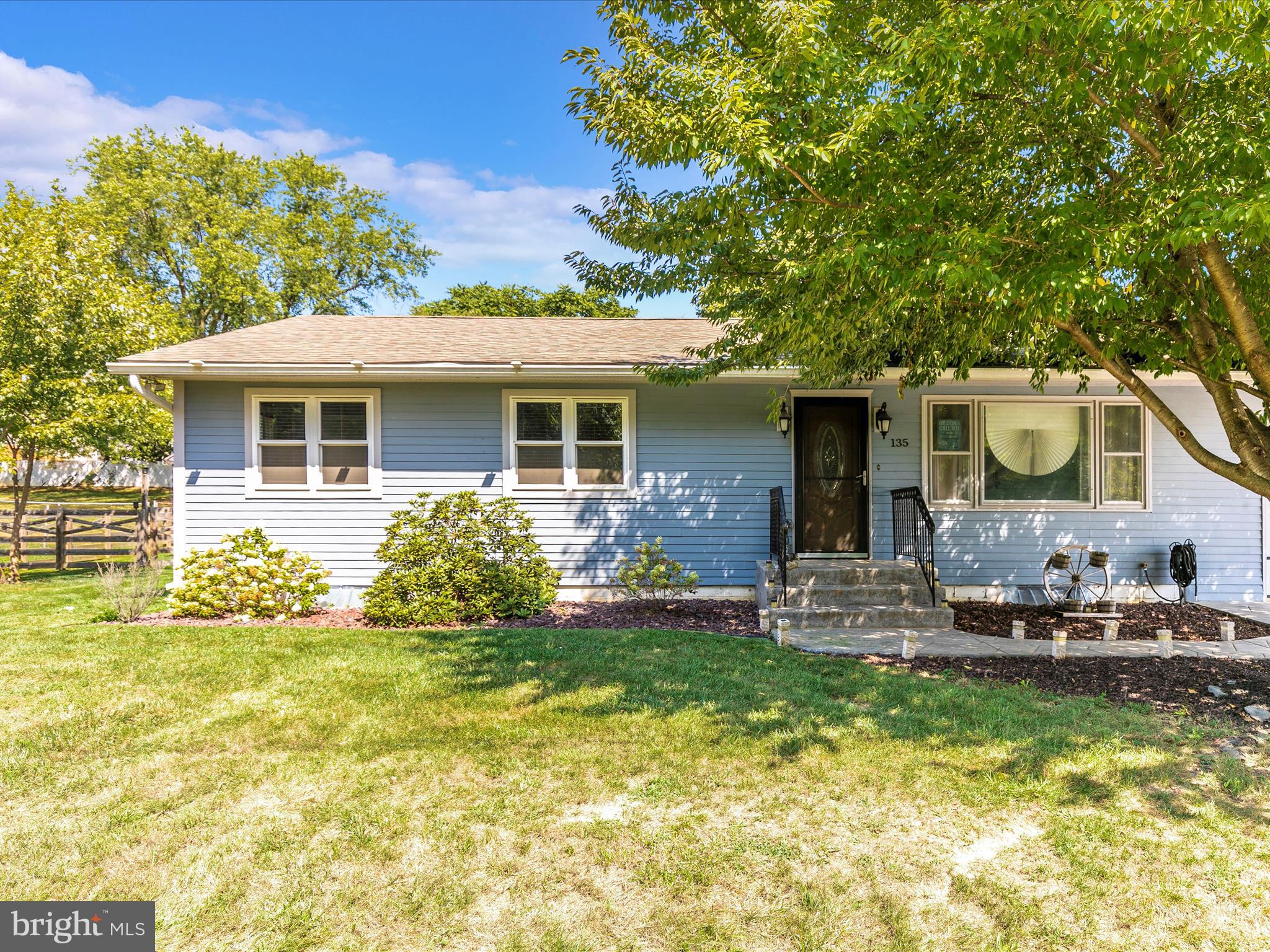 135 Circle Street Ranson, WV 25438 - Photo 4 of 61 AU3A9208