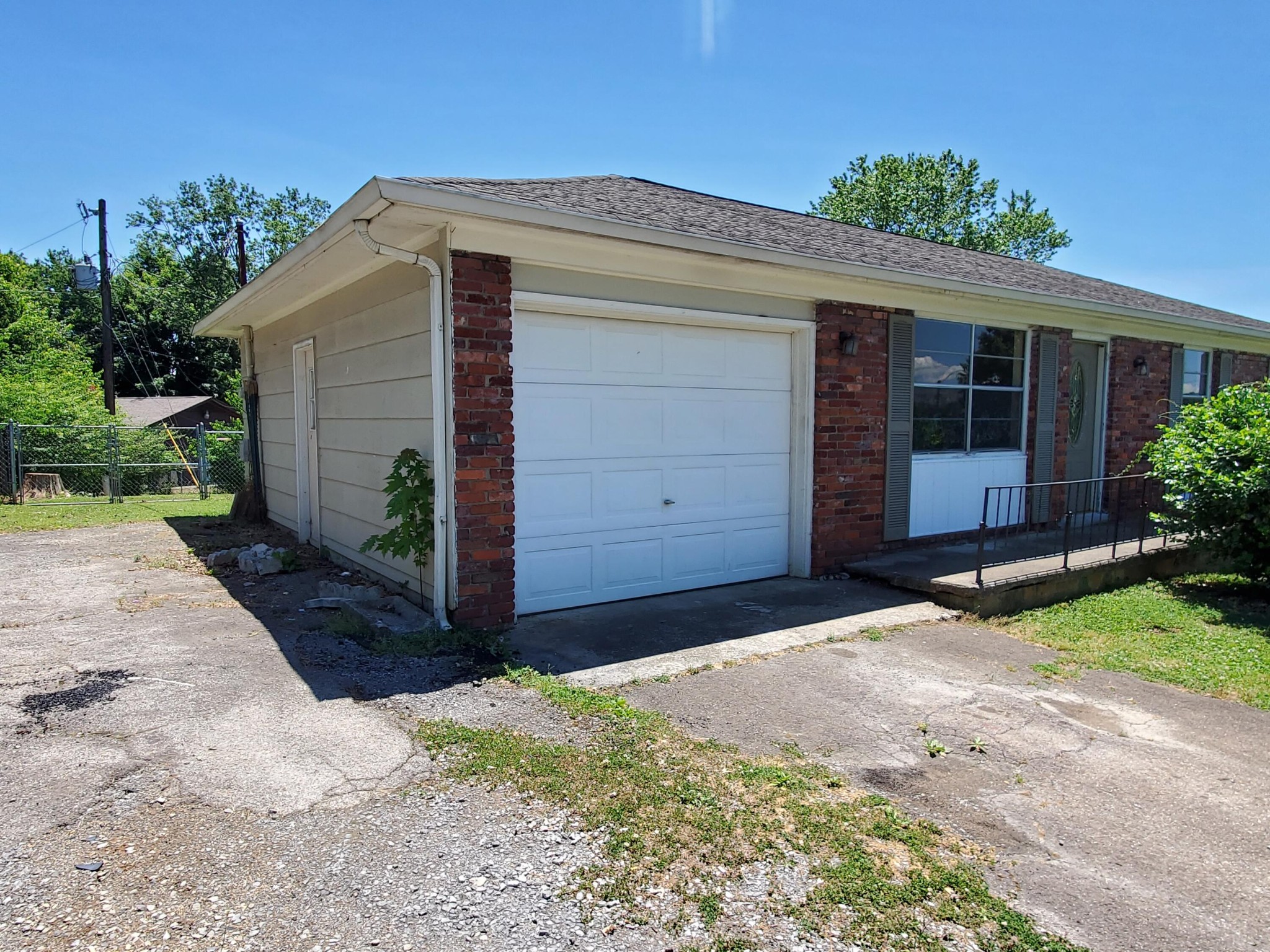 2038 Cheltenham Road Maryville, TN 37804 - Photo 3 of 19 Gallery Image 3