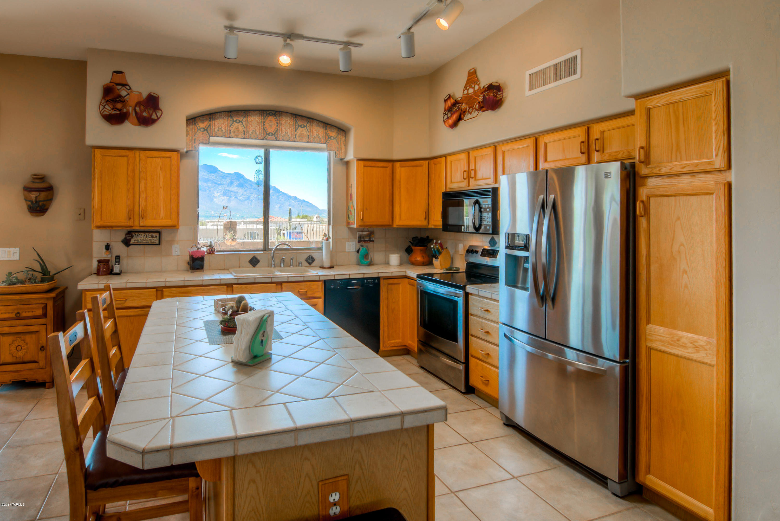 345 West Wheeler Road Oro Valley, AZ 85737 - Photo 16 of 35