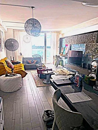 $4,700 | 1100 West Avenue, Unit 1020, Miami Beach, FL 33139