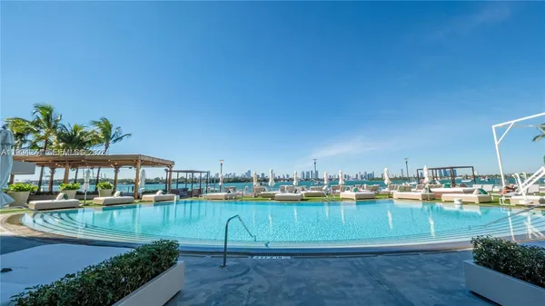 $4,700 | 1100 West Avenue, Unit 1020, Miami Beach, FL 33139