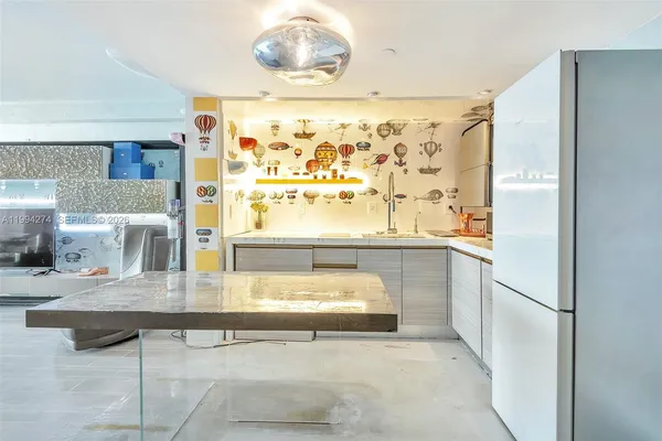 $4,700 | 1100 West Avenue, Unit 1020, Miami Beach, FL 33139