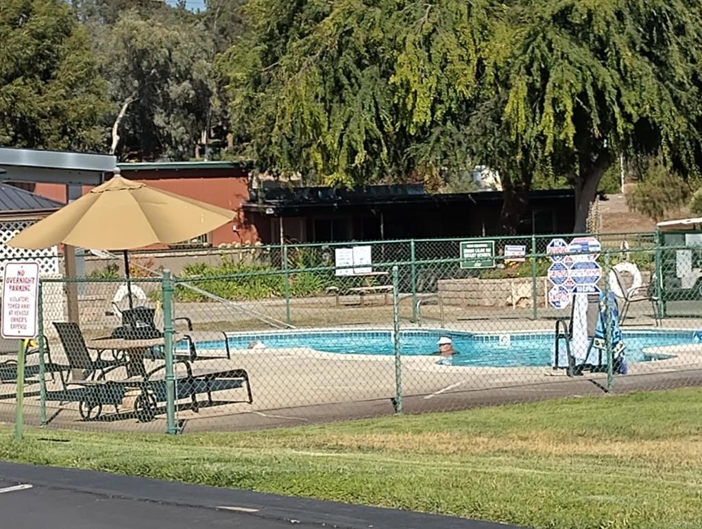 28890 Lilac Road, Unit 179 Valley Center, CA 92082 - Photo 32 of 37 Refreshing Swimming pool