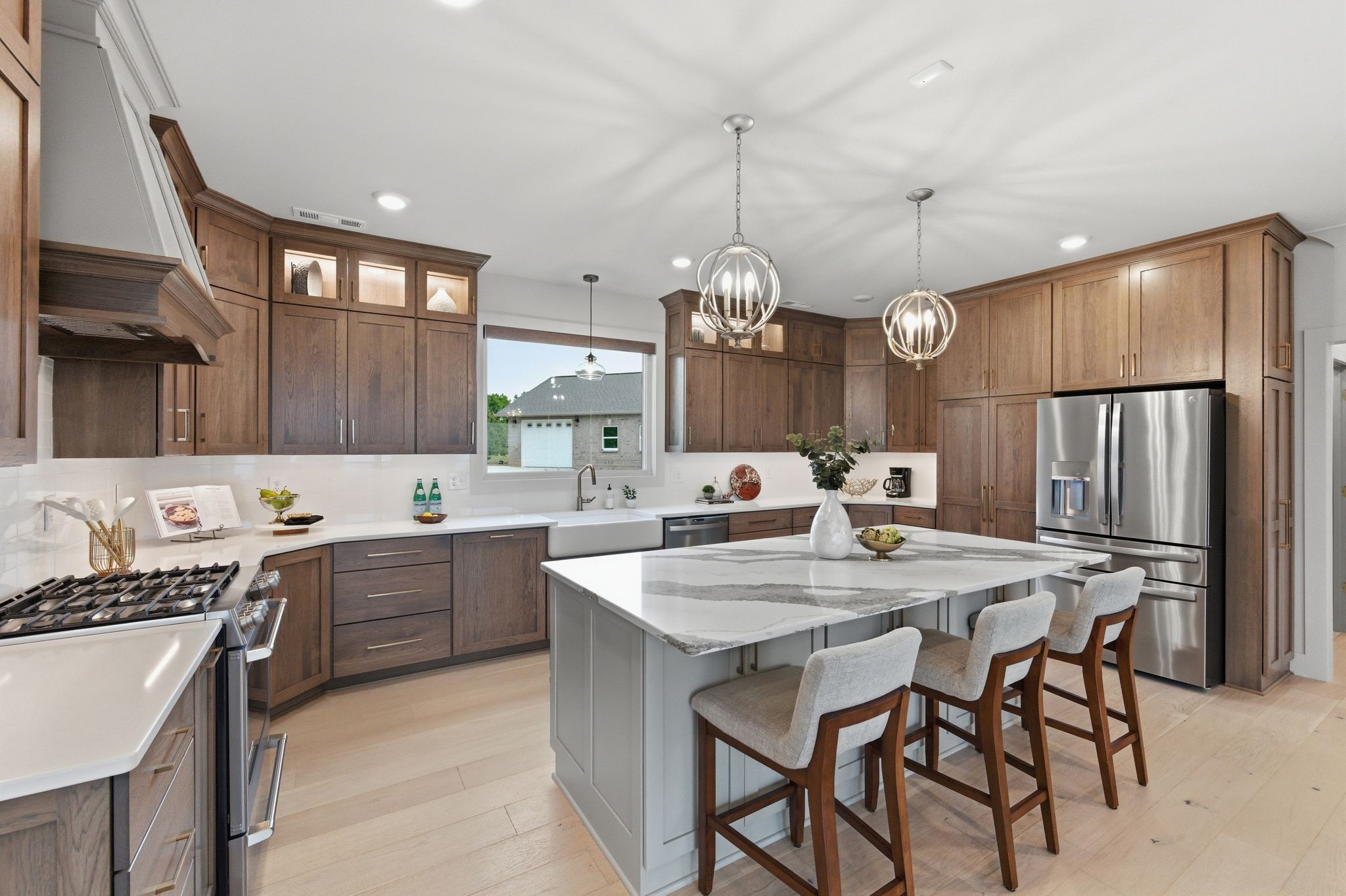 577 Box House Road Belvidere, TN 37306 - Photo 18 of 77 a large kitchen with a table and chairs