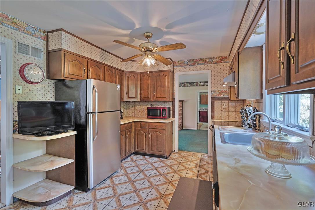 3509 Margate Road Bethlehem, PA 18020 - Photo 13 of 31 Gallery Image 13