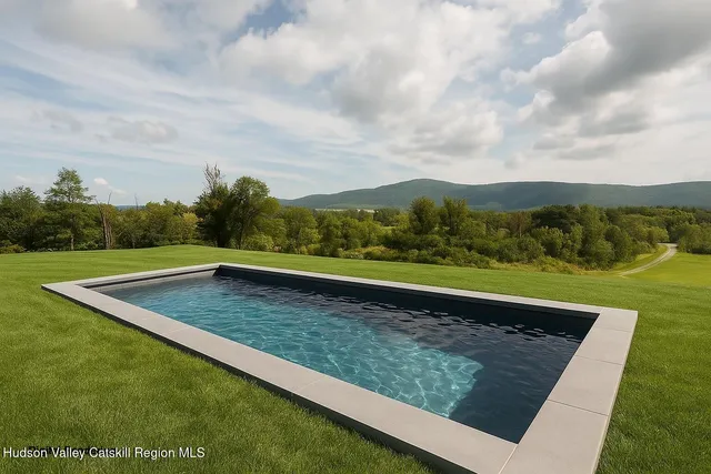 a view of a big room with a yard