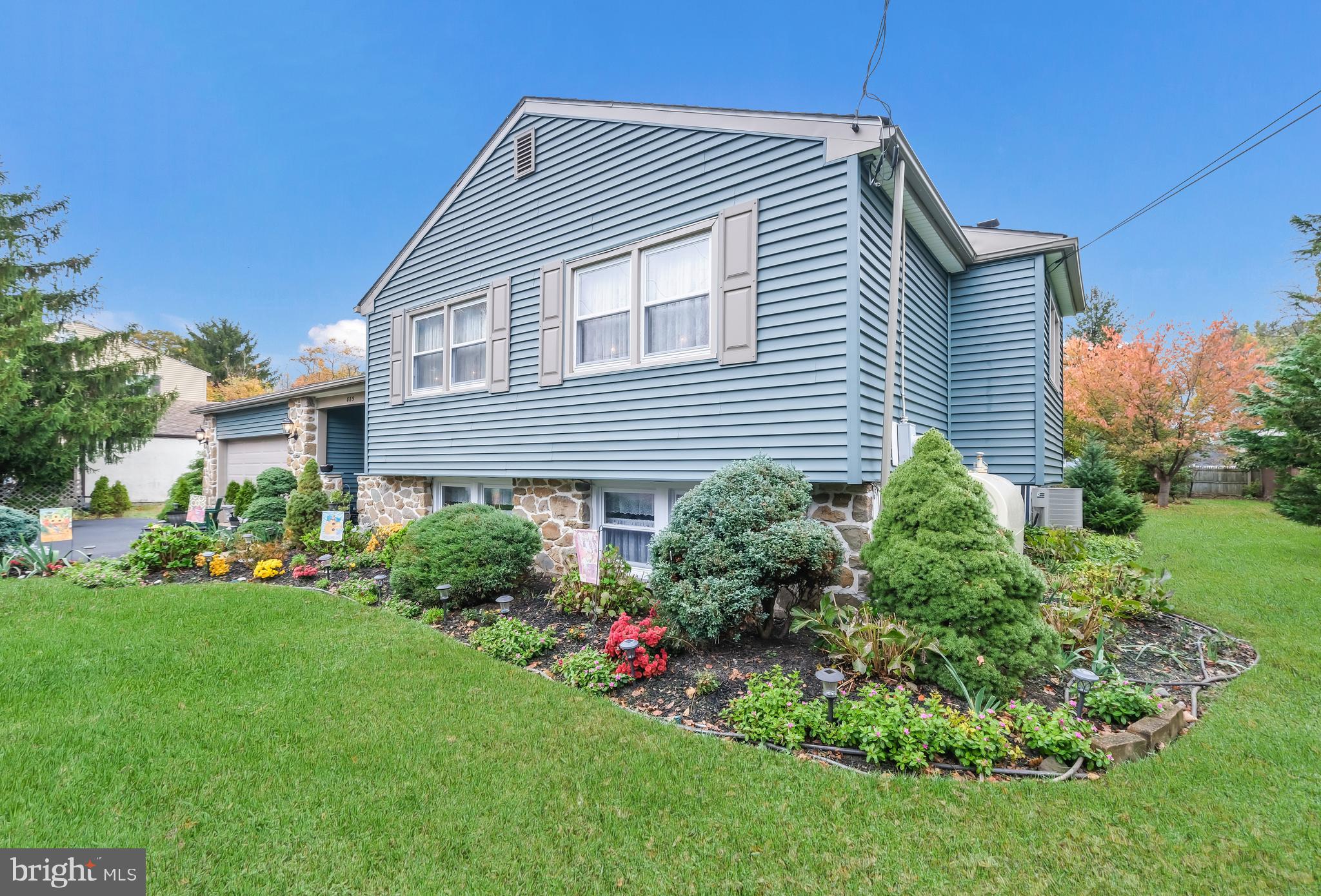 885 West County Line Road Warminster, PA 18974 - Photo 2 of 37