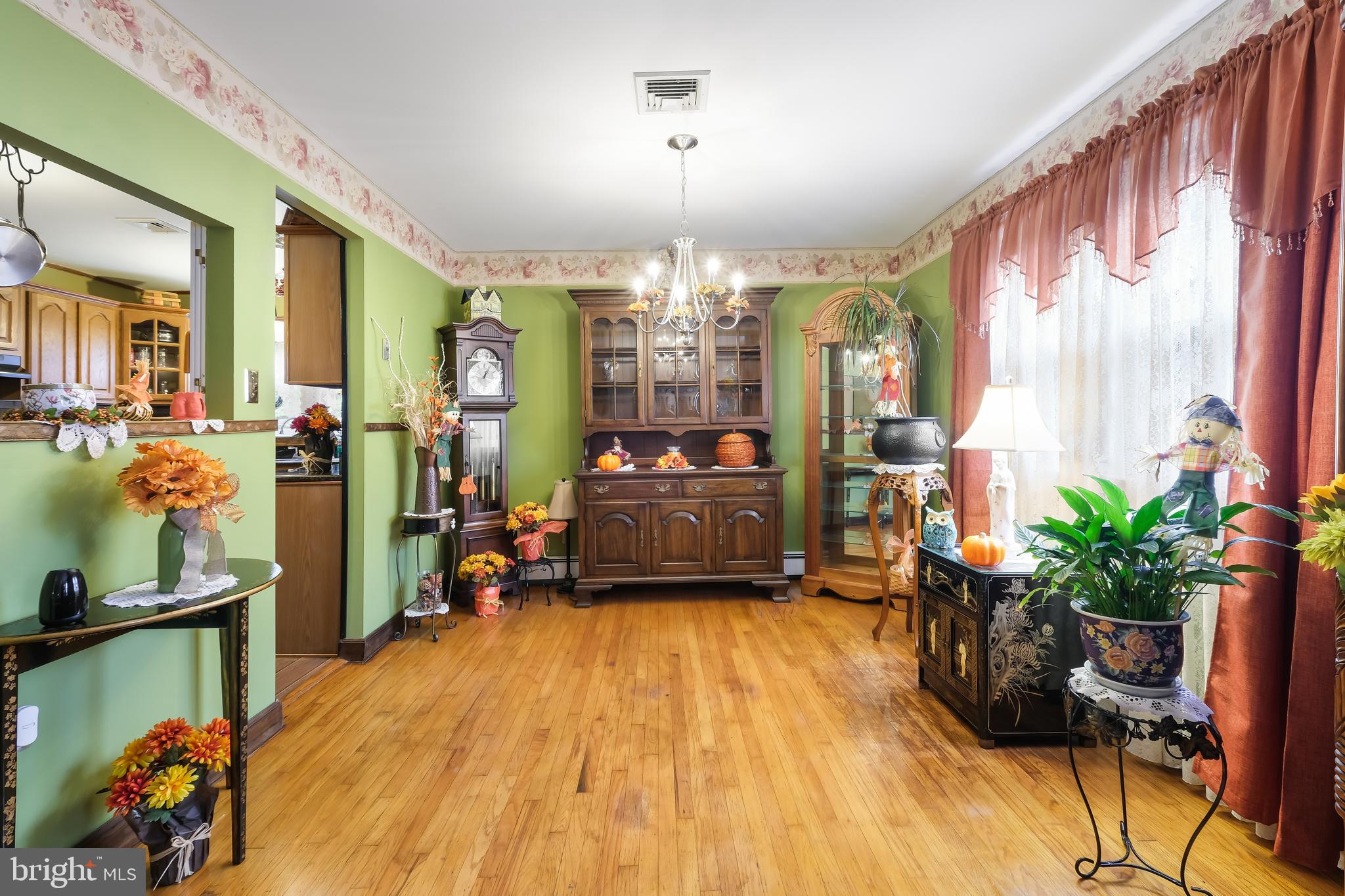 885 West County Line Road Warminster, PA 18974 - Photo 11 of 37