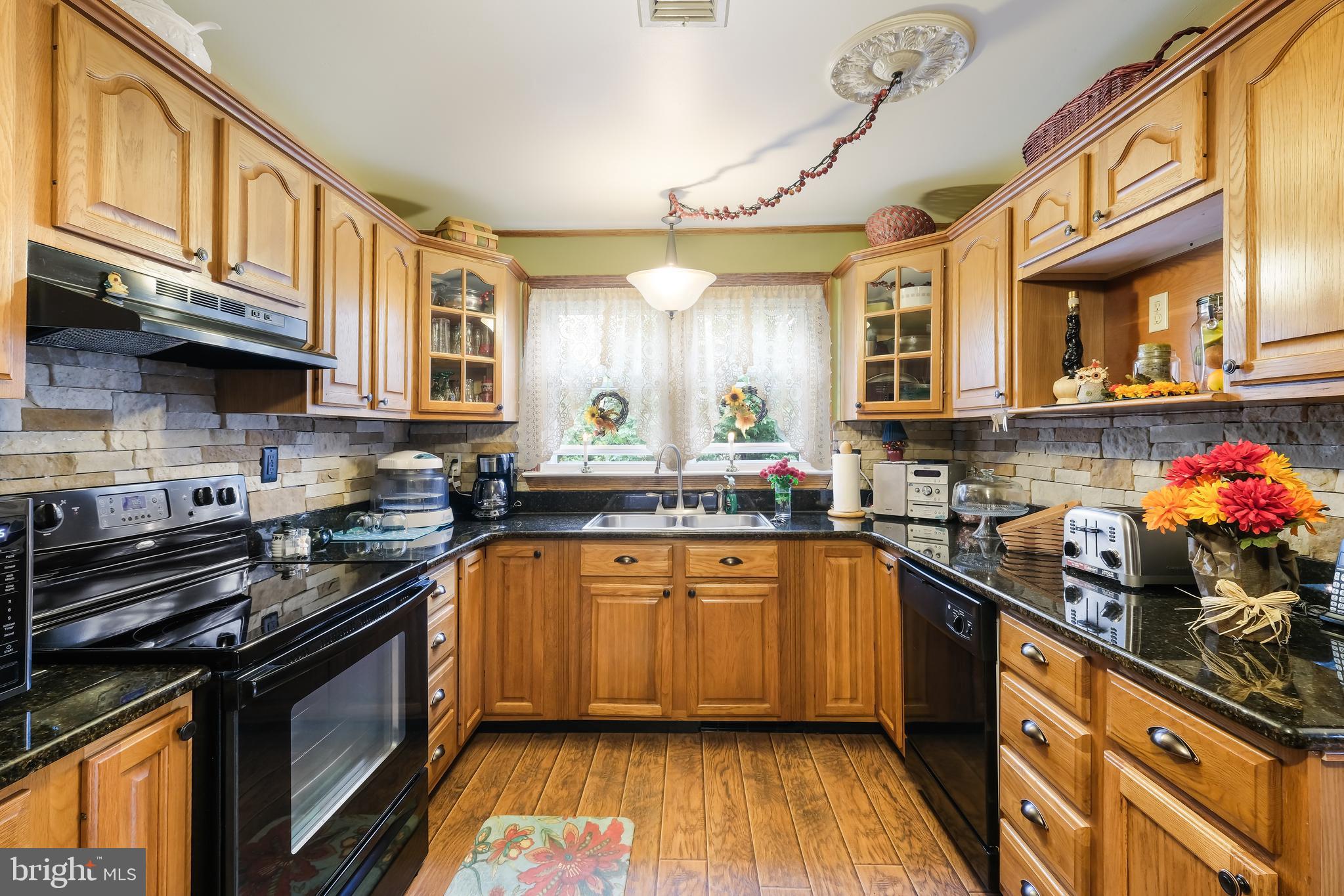 885 West County Line Road Warminster, PA 18974 - Photo 12 of 37