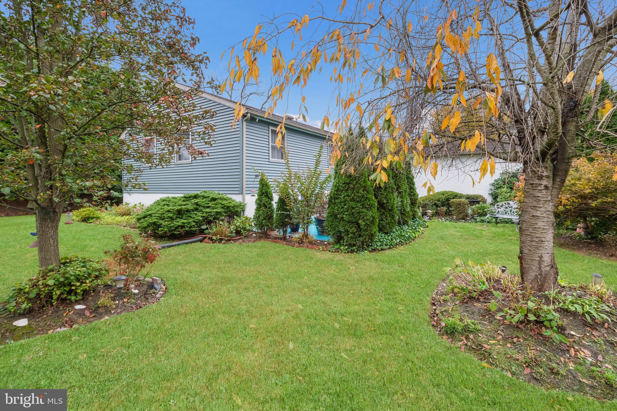 885 West County Line Road Warminster, PA 18974 - Photo 31 of 37