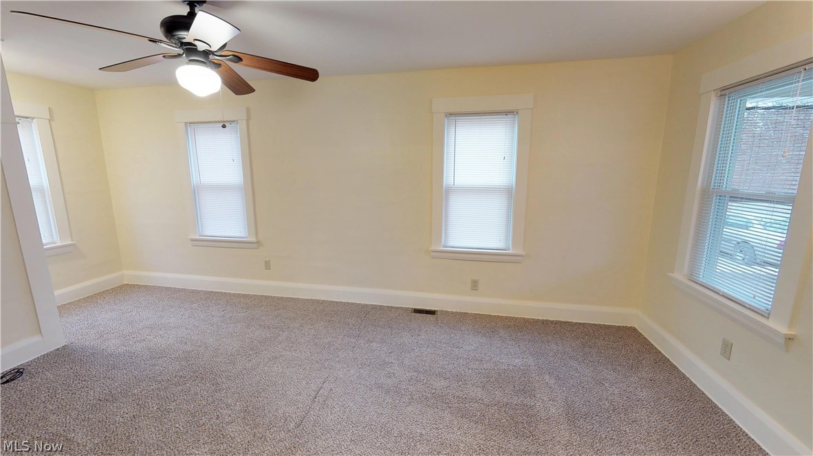 92 South Raccoon Road Youngstown, OH 44515 - Photo 6 of 27 Gallery Image 6