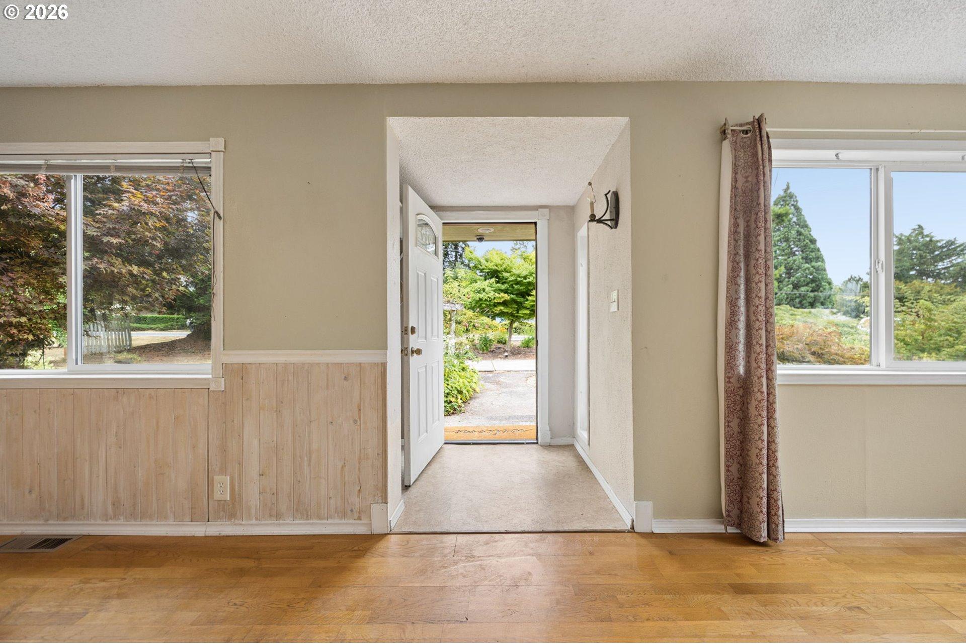 5127 Southeast Welch Road Gresham, OR 97080 - Photo 7 of 46 Gallery Image 7