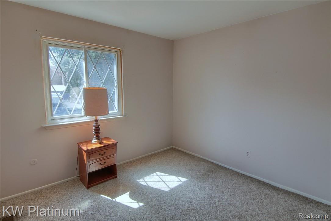29241 Hayes Road, Unit 13 Warren, MI 48088 - Photo 18 of 22 2nd_Bedroom.jpg