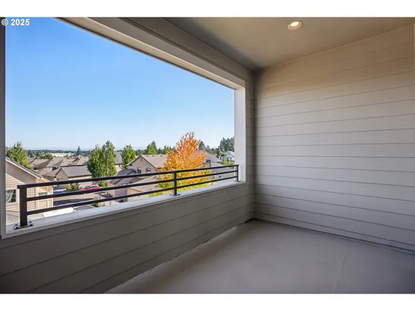 $699,900 | 29280 Southwest Costa Circle East, Wilsonville, OR 97070