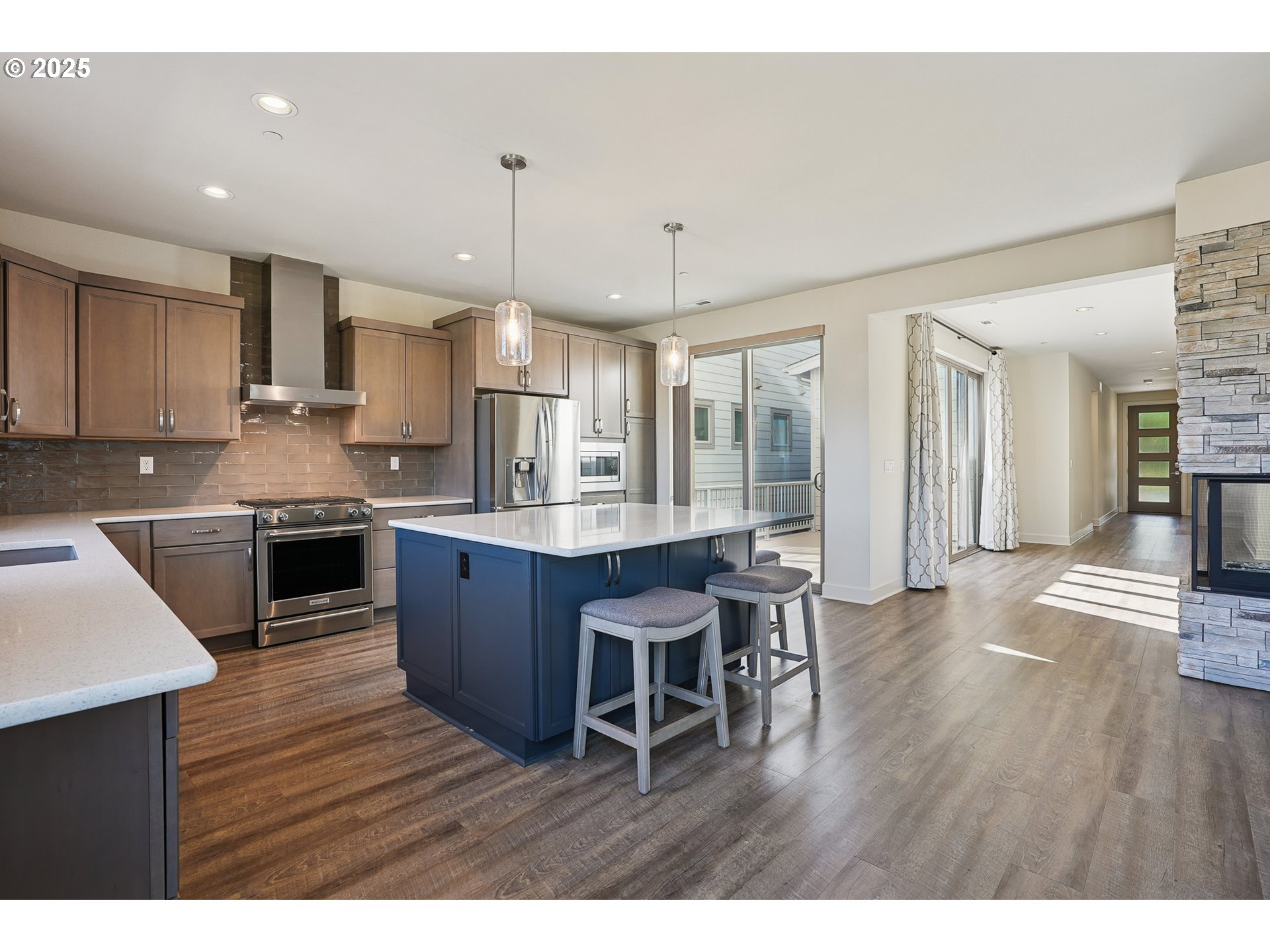 29280 Southwest Costa Circle East Wilsonville, OR 97070 - Photo 10 of 48