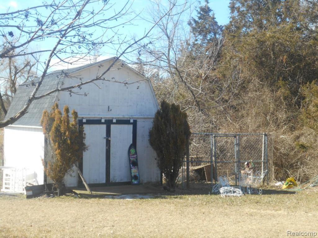 4030 East Burnside Road North Branch, MI 48461 - Photo 3 of 14