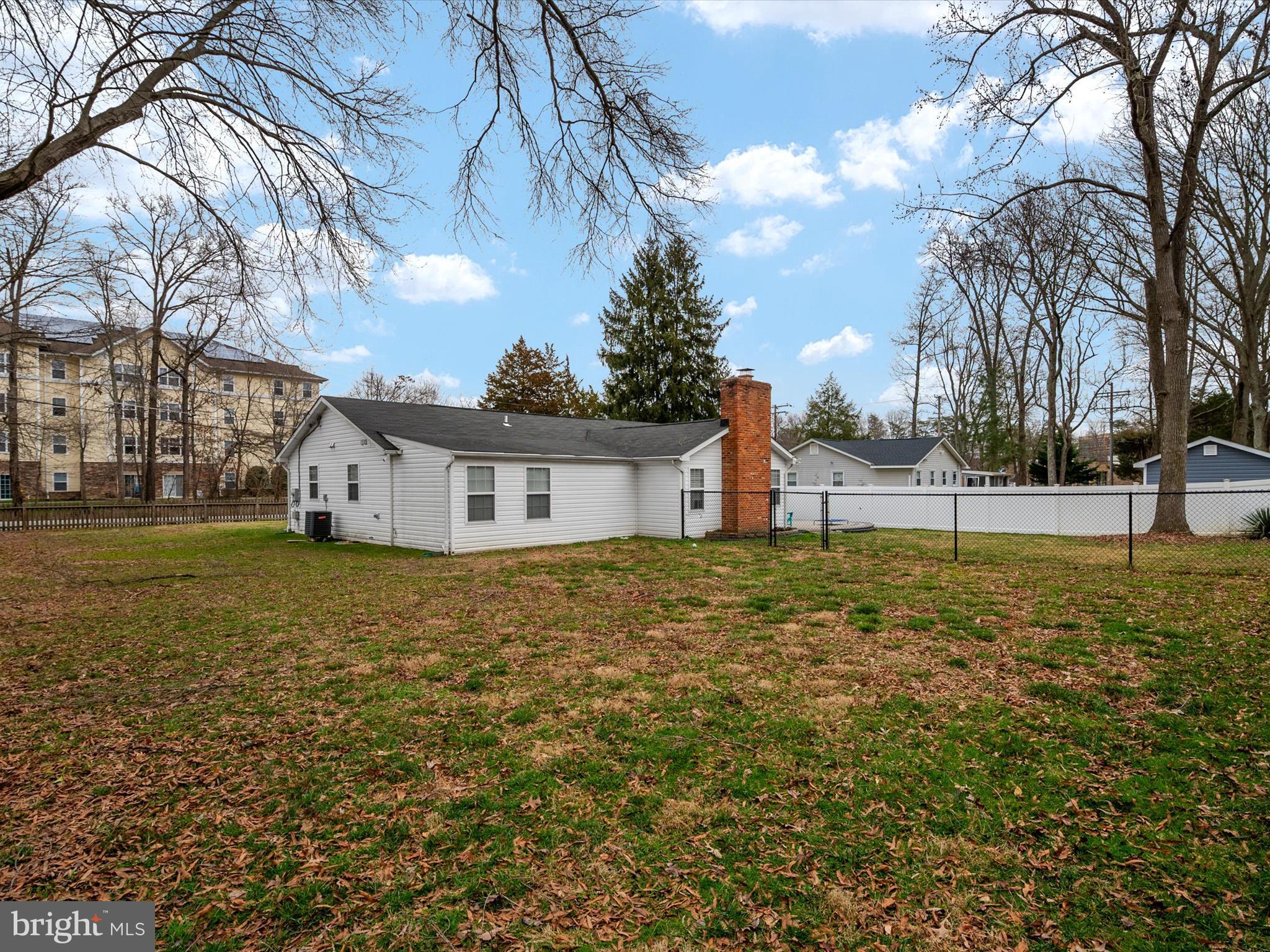 51 Claiborne Road Edgewater, MD 21037 - Photo 29 of 33 Exterior Back