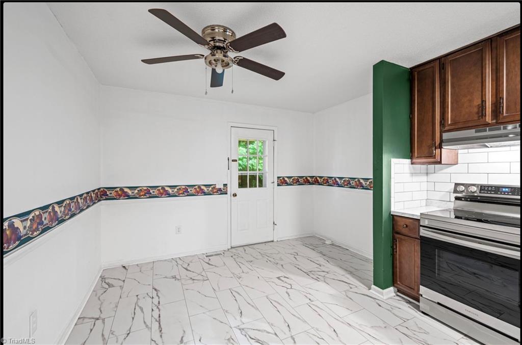 11526 Highway 421 Purlear, NC 28665 - Photo 15 of 45