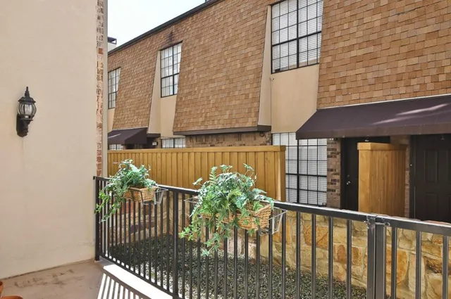 $5,100 | 3117 Rosedale Avenue, Unit 1, University Park, TX 75205