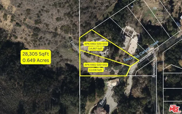 a view of an outdoor space