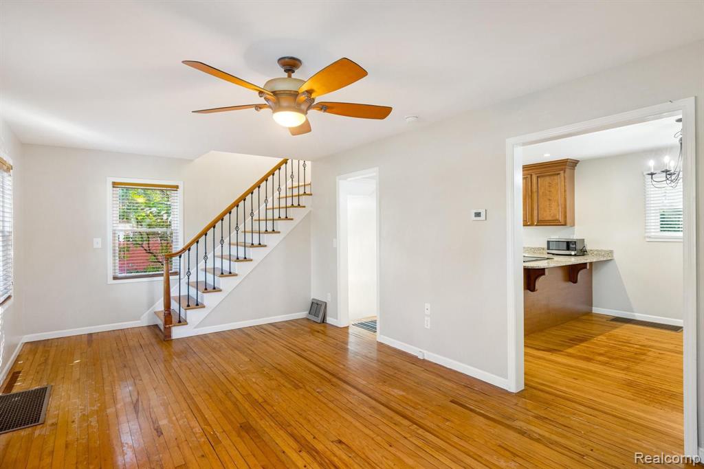 1335 South Troy, MI 48098 - Photo 3 of 40