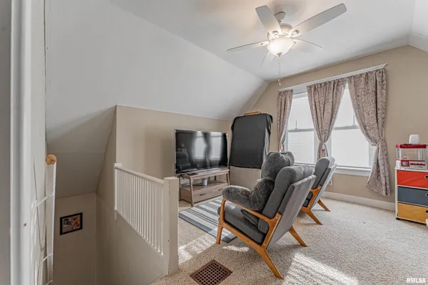 $150,000 | 216 Wyatt Avenue, Lincoln, IL 62656