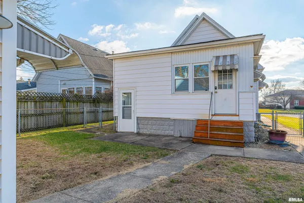 $150,000 | 216 Wyatt Avenue, Lincoln, IL 62656