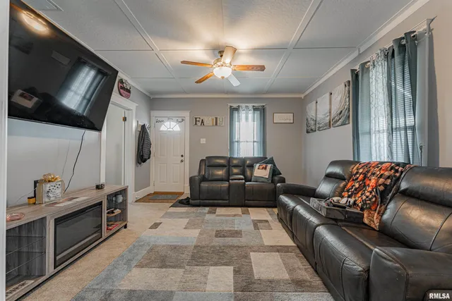 $150,000 | 216 Wyatt Avenue, Lincoln, IL 62656