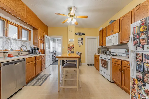 $150,000 | 216 Wyatt Avenue, Lincoln, IL 62656